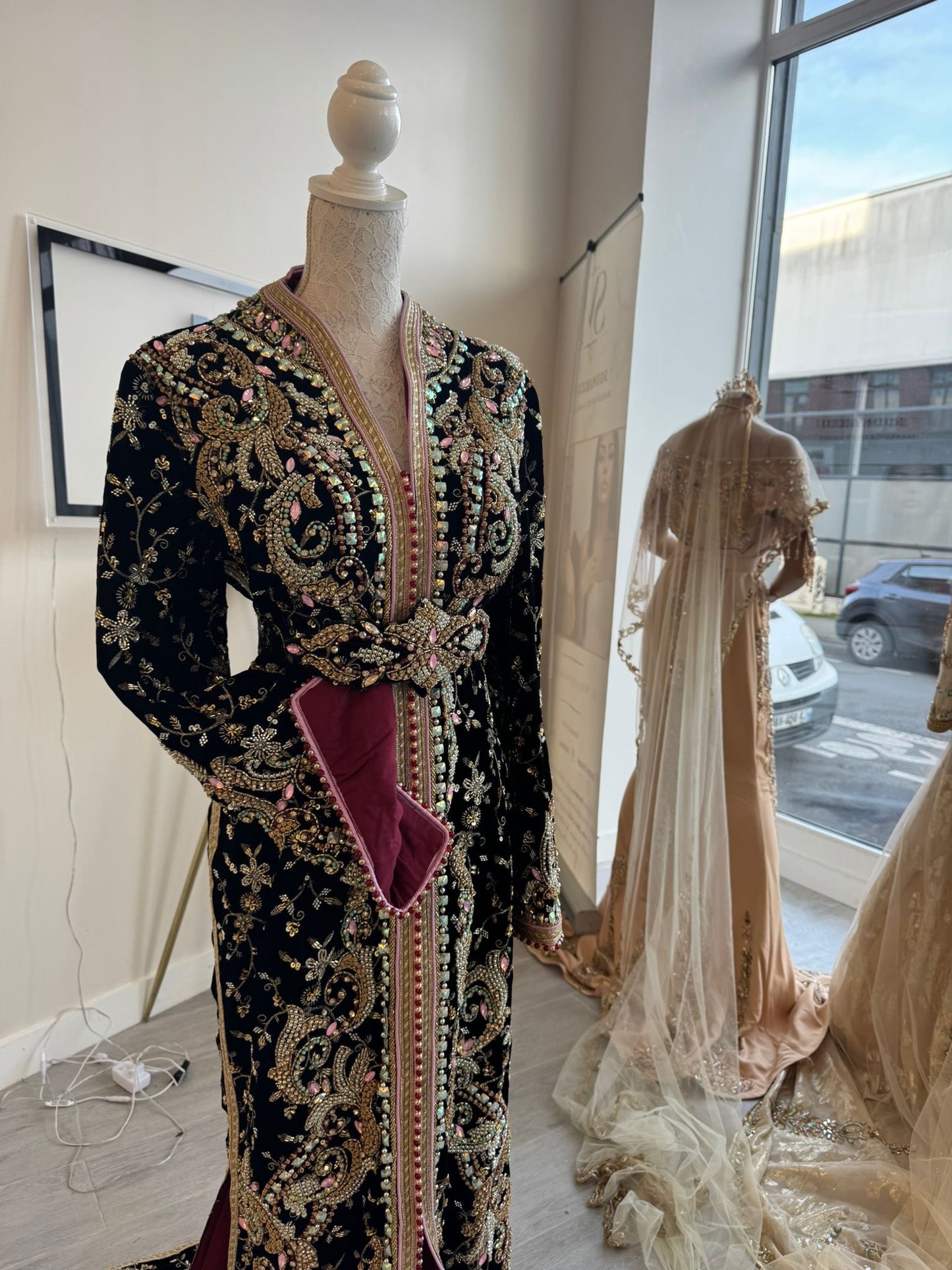 Caftan noir Yasmine